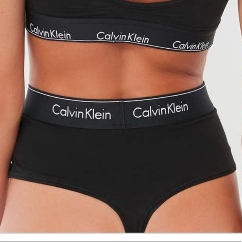 Calvin Klein Soft Thong Panties - 2 pairs - Picture 9 of 14